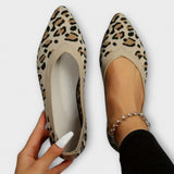 Caroline-Sabrinas med leopardprint og blonder